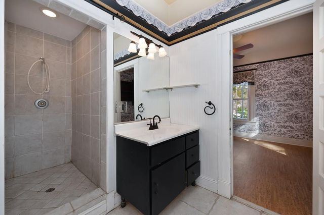 9220 Old State Hwy, Newcastle, CA 95658