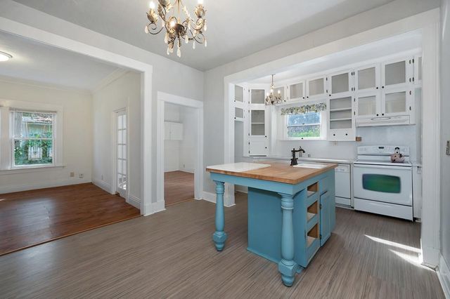 9220 Old State Hwy, Newcastle, CA 95658