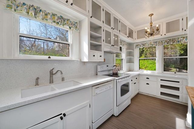 9220 Old State Hwy, Newcastle, CA 95658