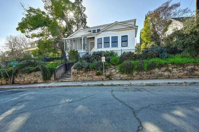 9220 Old State Hwy, Newcastle, CA 95658