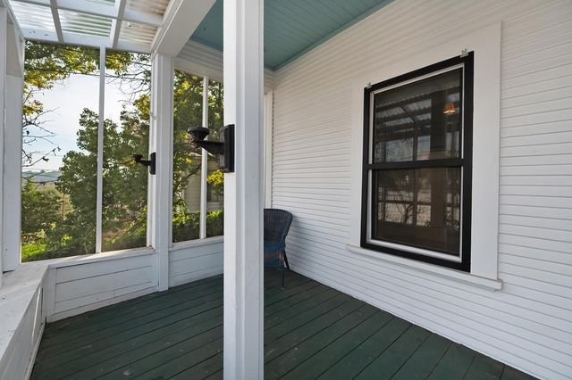 9220 Old State Hwy, Newcastle, CA 95658