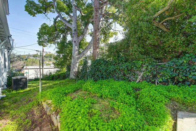 9220 Old State Hwy, Newcastle, CA 95658