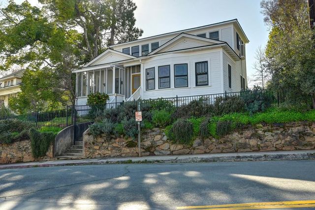 9220 Old State Hwy, Newcastle, CA 95658