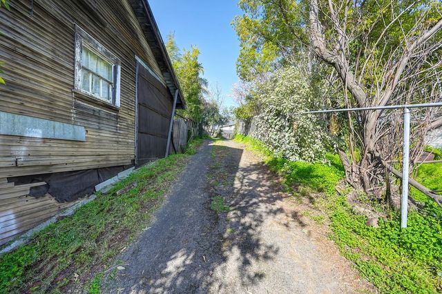 9220 Old State Hwy, Newcastle, CA 95658