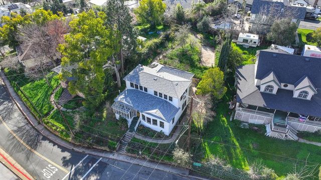 9220 Old State Hwy, Newcastle, CA 95658