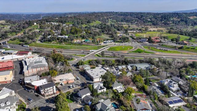 9220 Old State Hwy, Newcastle, CA 95658