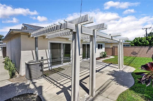 17524 Thornlake Ave, Artesia, CA 90701