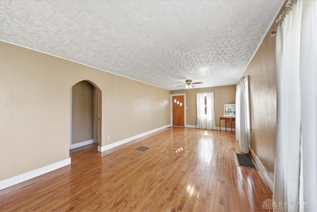 2955 Mechanicsburg Road, Springfield, OH 45503