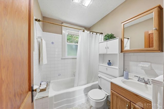 2955 Mechanicsburg Road, Springfield, OH 45503