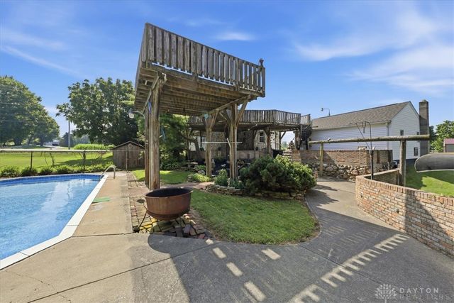 2955 Mechanicsburg Road, Springfield, OH 45503