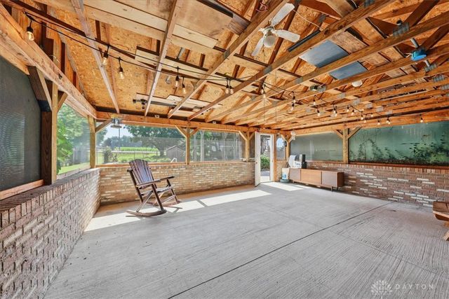 2955 Mechanicsburg Road, Springfield, OH 45503