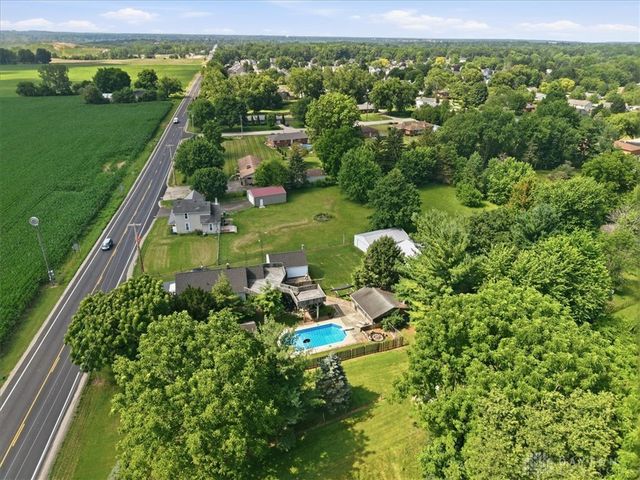 2955 Mechanicsburg Road, Springfield, OH 45503