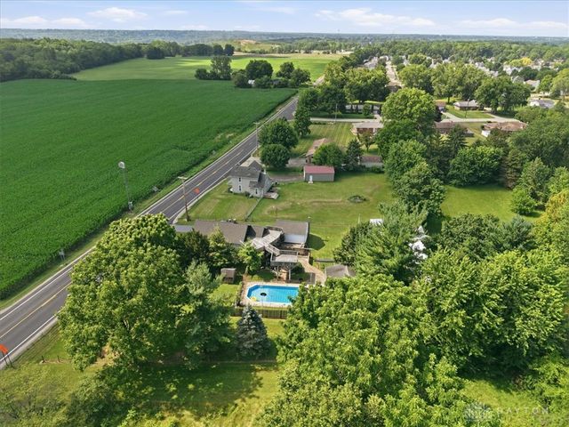 2955 Mechanicsburg Road, Springfield, OH 45503