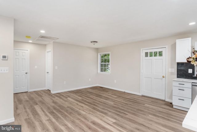 4520 EDINBURG DR, Woodbridge, VA 22193