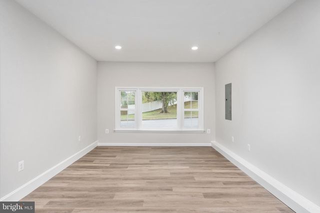 4520 EDINBURG DR, Woodbridge, VA 22193