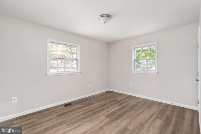 4520 EDINBURG DR, Woodbridge, VA 22193