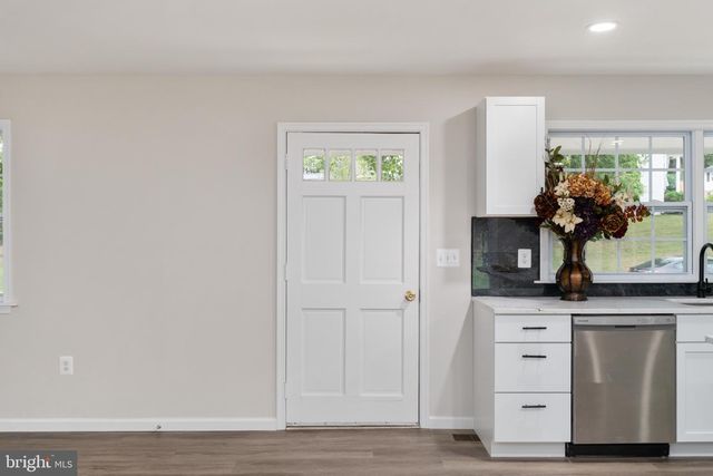 4520 EDINBURG DR, Woodbridge, VA 22193