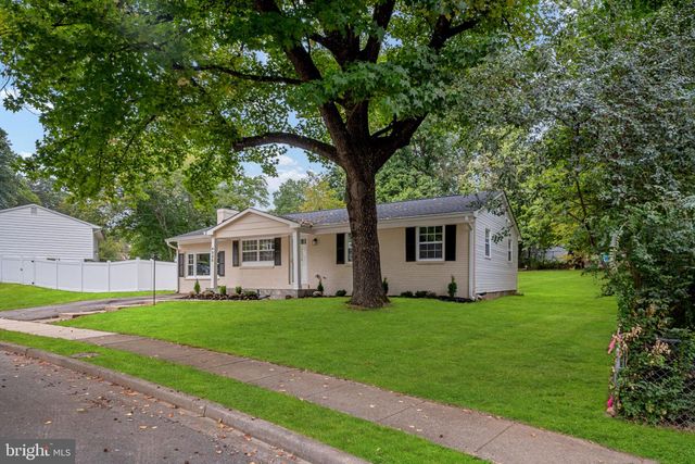 4520 EDINBURG DR, Woodbridge, VA 22193
