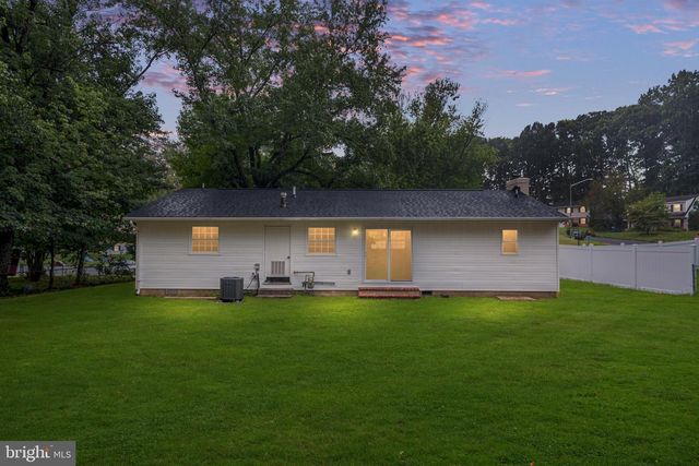 4520 EDINBURG DR, Woodbridge, VA 22193