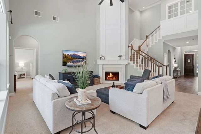 63 W Canyon Wren Circle, The Woodlands, TX 77389