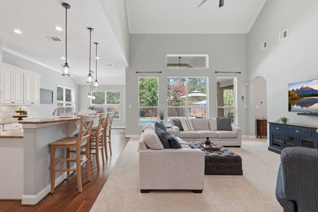 63 W Canyon Wren Circle, The Woodlands, TX 77389