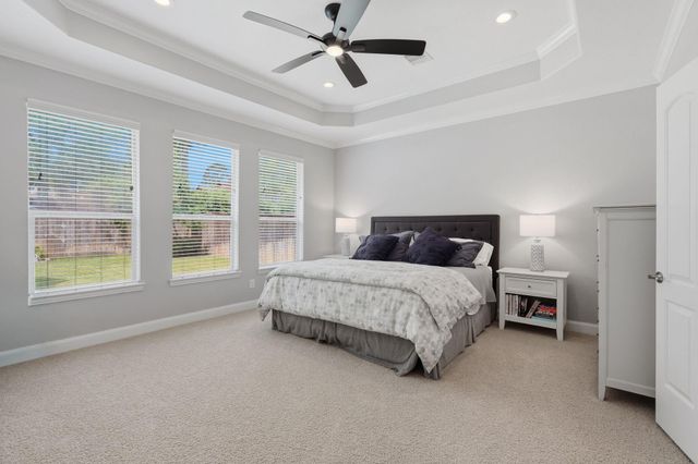 63 W Canyon Wren Circle, The Woodlands, TX 77389
