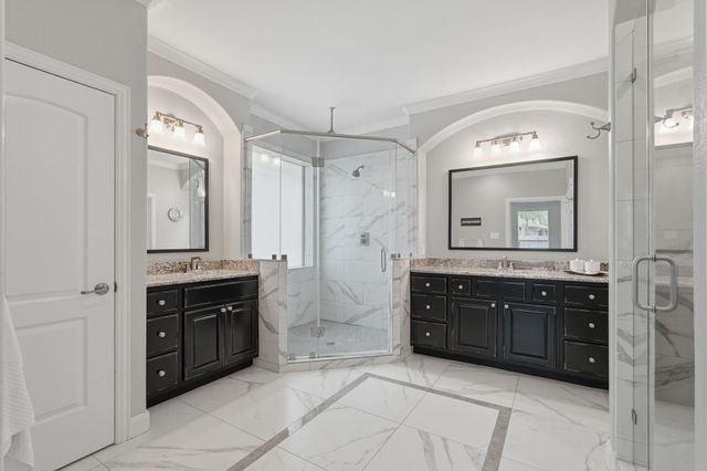 63 W Canyon Wren Circle, The Woodlands, TX 77389