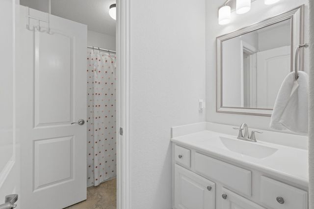 63 W Canyon Wren Circle, The Woodlands, TX 77389