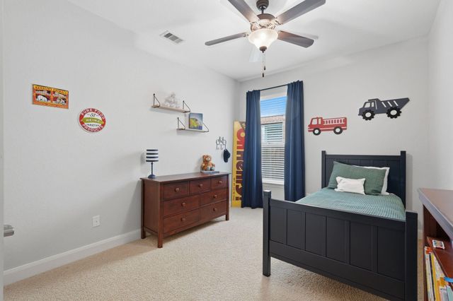 63 W Canyon Wren Circle, The Woodlands, TX 77389