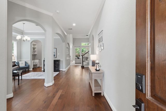 63 W Canyon Wren Circle, The Woodlands, TX 77389