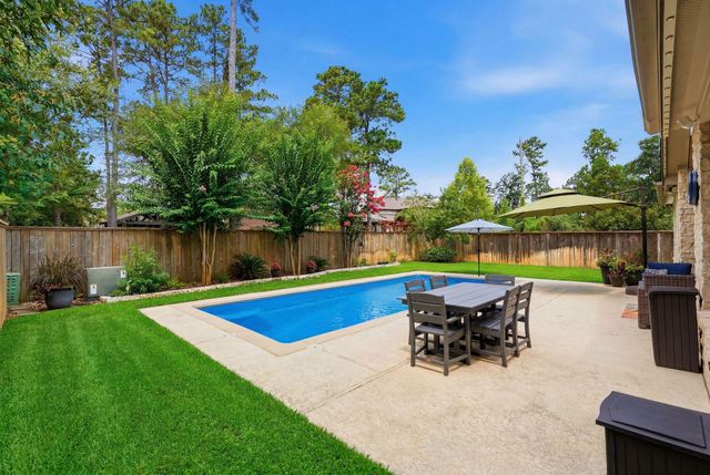 63 W Canyon Wren Circle, The Woodlands, TX 77389