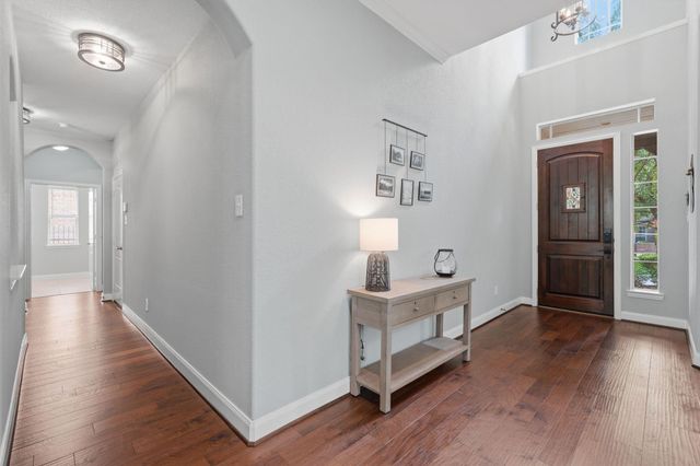 63 W Canyon Wren Circle, The Woodlands, TX 77389