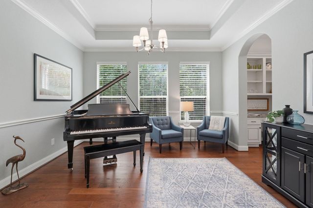 63 W Canyon Wren Circle, The Woodlands, TX 77389