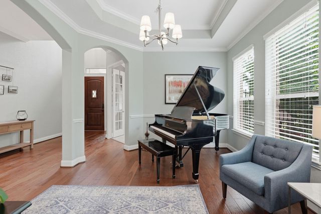 63 W Canyon Wren Circle, The Woodlands, TX 77389
