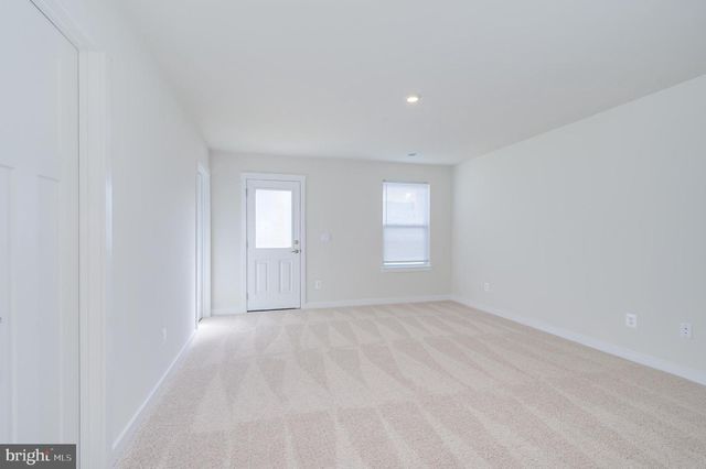 14 TROTTING RD, Inwood, WV 25428