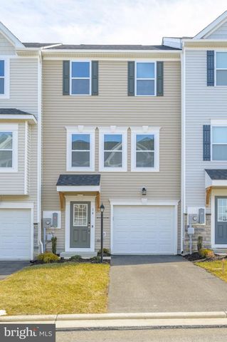 14 TROTTING RD, Inwood, WV 25428