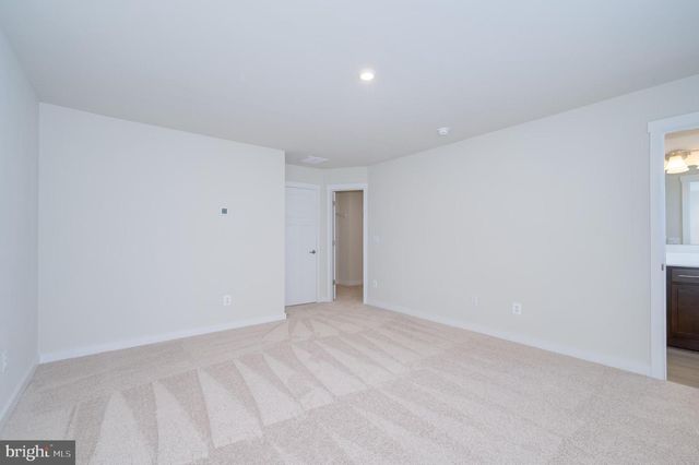 14 TROTTING RD, Inwood, WV 25428