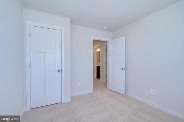 14 TROTTING RD, Inwood, WV 25428