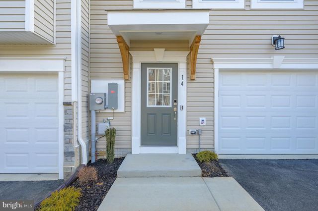 14 TROTTING RD, Inwood, WV 25428