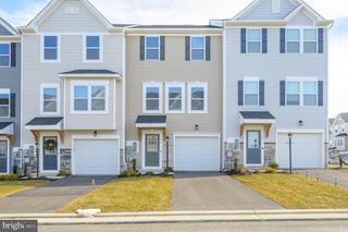 14 TROTTING RD, Inwood, WV 25428