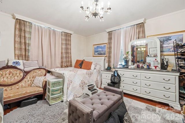 427 Davie Avenue, Statesville, NC 28677