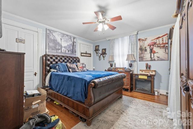 427 Davie Avenue, Statesville, NC 28677