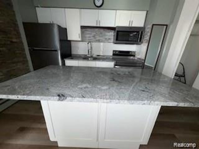 8200 Jefferson Avenue 1201, Detroit, MI 48214