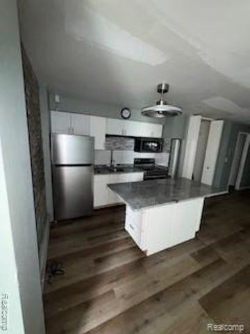 8200 Jefferson Avenue 1201, Detroit, MI 48214