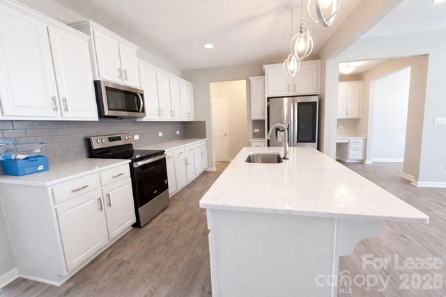 11154 Woodland Creek Way, Charlotte, NC 28262