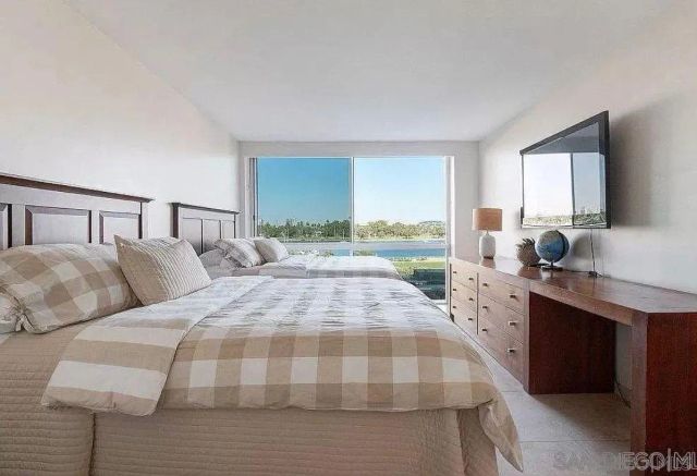 1770 avenida del mundo 204, Coronado, CA 92118