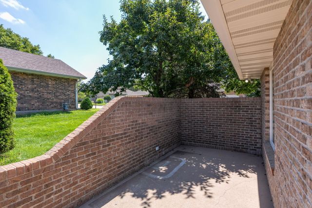 3711 SHADOW GLEN CT, Columbia, MO 65203