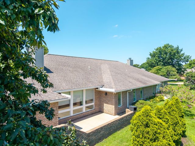 3711 SHADOW GLEN CT, Columbia, MO 65203
