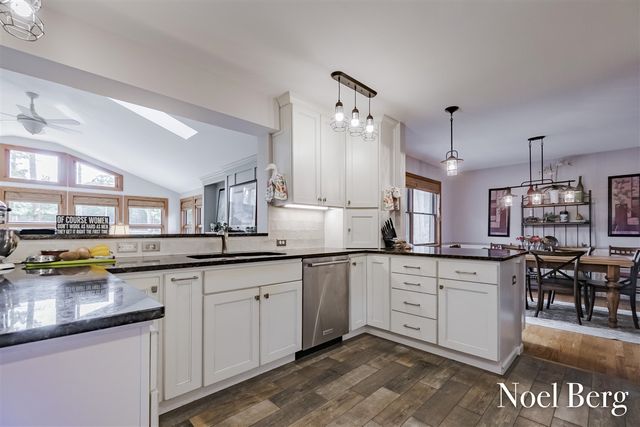 17218 Timber Dunes Drive, Grand Haven, MI 49417