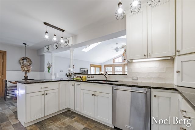 17218 Timber Dunes Drive, Grand Haven, MI 49417